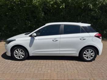 Used Hyundai i20 2017 for sale - 74734421: Photo