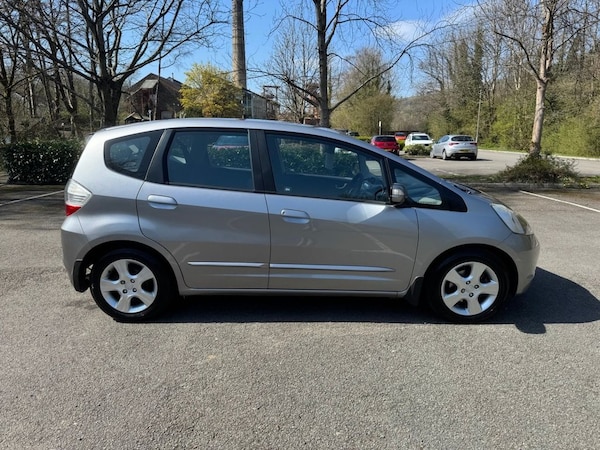 Used Honda Jazz 2010 for sale - 74265237: Photo 4