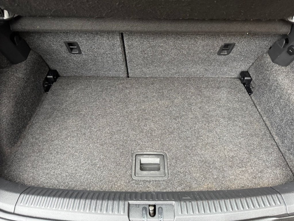 Used Volkswagen Polo 2010 for sale - 76162991: Photo 9