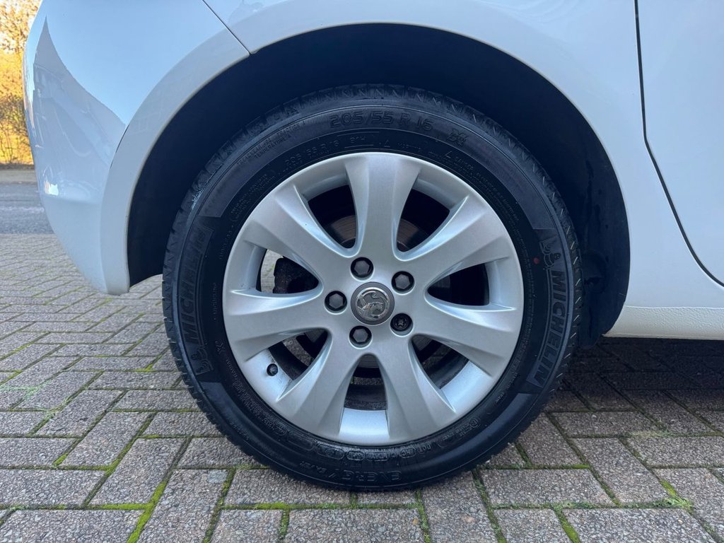 Used Vauxhall Meriva 2017 for sale - 76642832: Photo 16