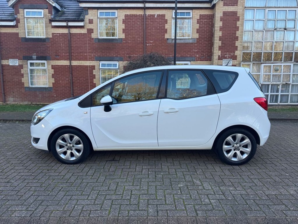 Used Vauxhall Meriva 2017 for sale - 76642832: Photo 2