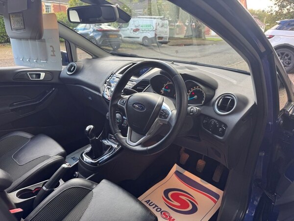 Used Ford Fiesta 2014 for sale - 76098248: Photo 10