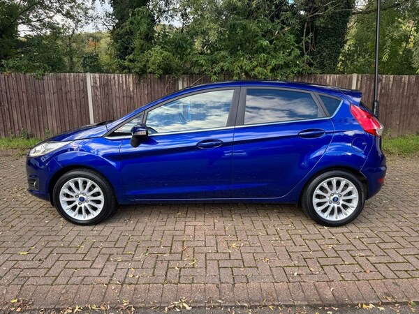 Used Ford Fiesta 2014 for sale - 76098248: Photo 2