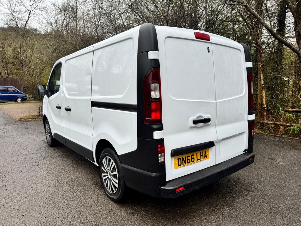 Used Vauxhall Vivaro 2016 for sale - 78003040: Photo 4
