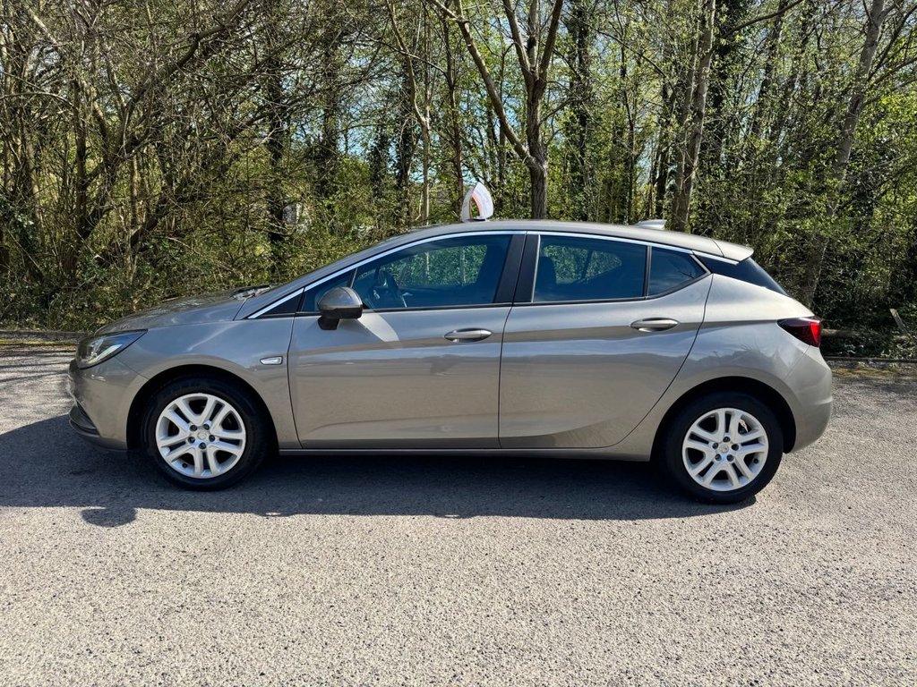 Used Vauxhall Astra 2016 for sale - 78153856: Photo 2