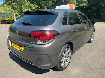 Used Citroen C4 2017 for sale - 79155300: Photo
