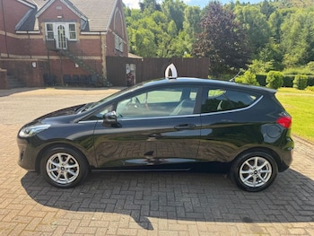 Used Ford Fiesta 2018 for sale - 79345461: Photo