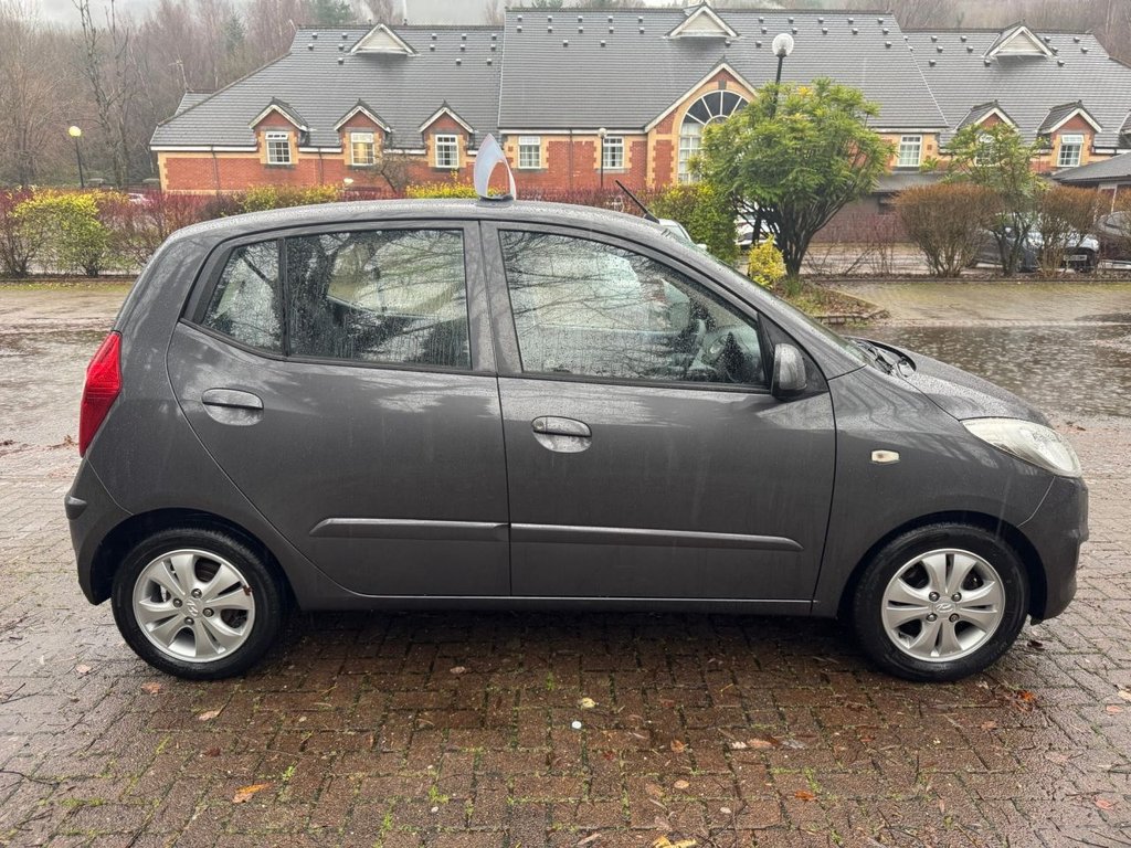 Used Hyundai i10 2011 for sale - 76986470: Photo 5