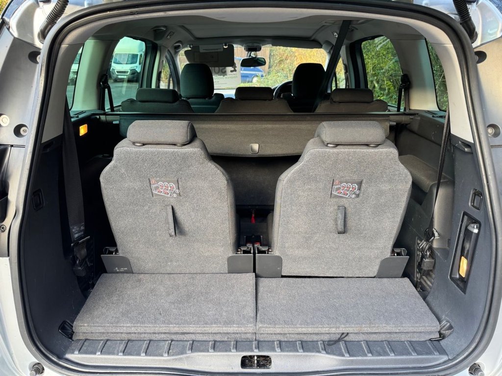 Used Peugeot 5008 2012 for sale - 76797948: Photo 9