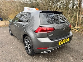 Used Volkswagen Golf 2017 for sale - 77779993: Photo