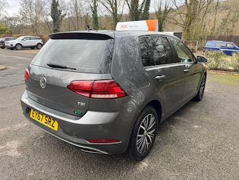 Used Volkswagen Golf 2017 for sale - 77779993: Photo