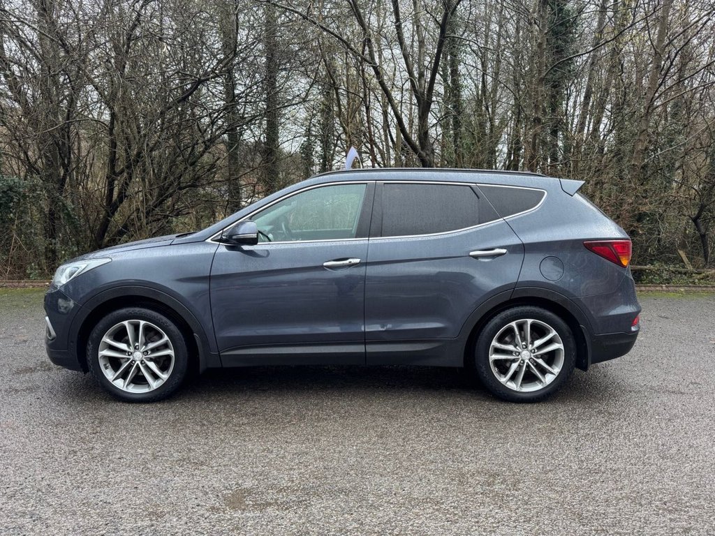 Used Hyundai Santa Fe 2015 for sale - 77288431: Photo 2
