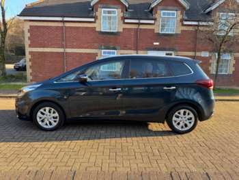 Used Kia Carens 2017 for sale - 74065081: Photo