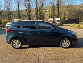Used Kia Carens 2017 for sale - 74065081: Photo