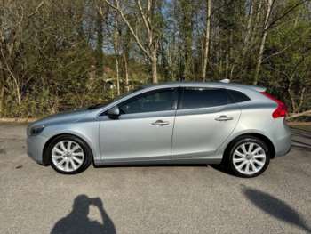 Used Volvo V40 2015 for sale - 74265870: Photo