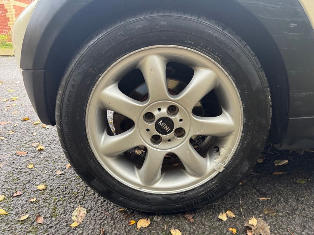 Used MINI Convertible 2012 for sale - 76509403: Photo 15