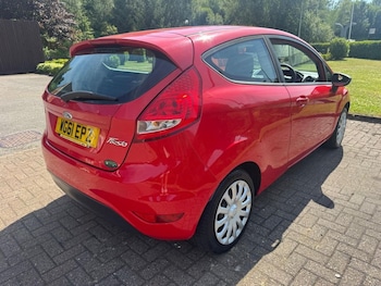 Used Ford Fiesta 2011 for sale - 79142337: Photo