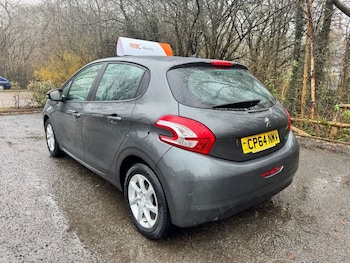 Used Peugeot 208 2015 for sale - 77821490: Photo