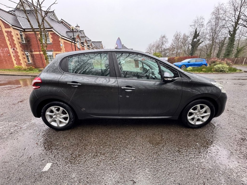 Used Peugeot 208 2015 for sale - 77821490: Photo 7