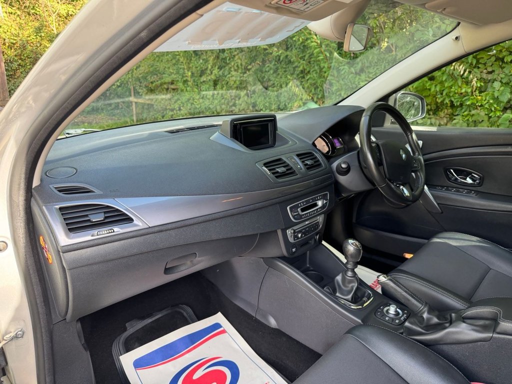 Used Renault Megane 2015 for sale - 76105530: Photo 11