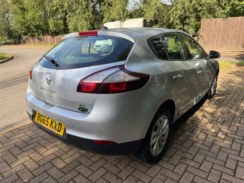 Used Renault Megane 2015 for sale - 76105530: Photo 4