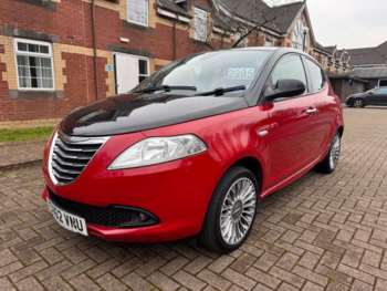 2012 (62) - 1.2 Black&Red Hatchback 5dr Petrol Manual Euro 5 (s/s) (69 bhp)