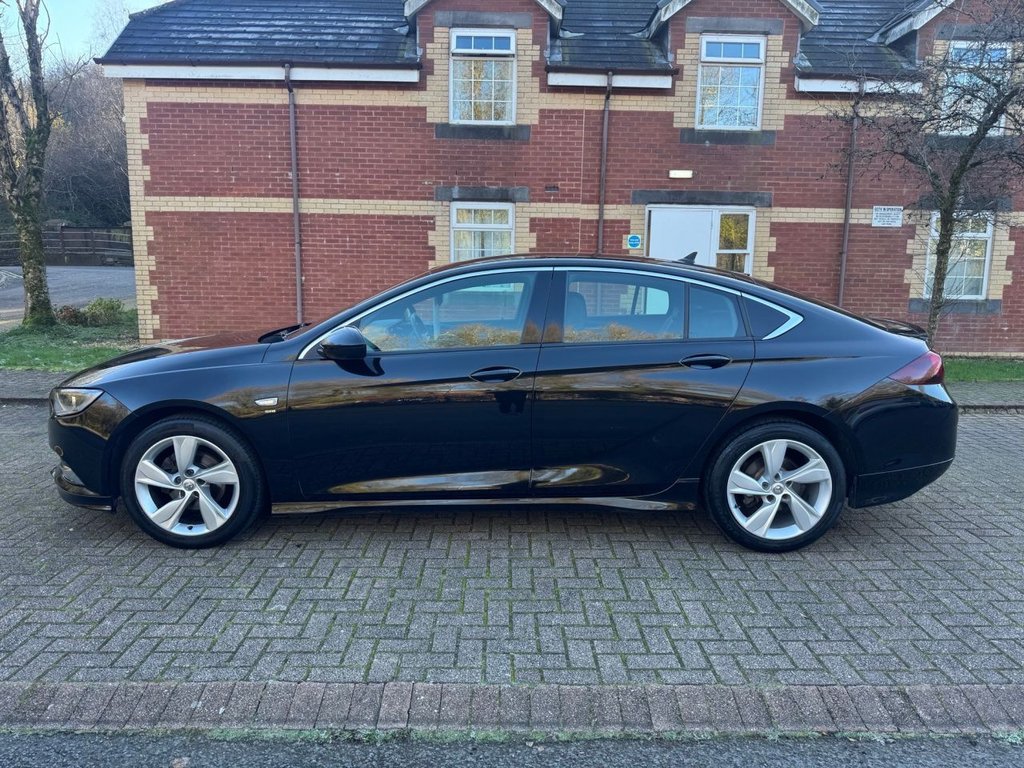 Used Vauxhall Insignia 2019 for sale - 76642727: Photo 2