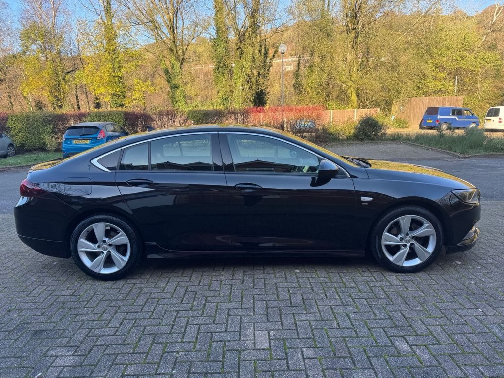 Used Vauxhall Insignia 2019 for sale - 76642727: Photo 5