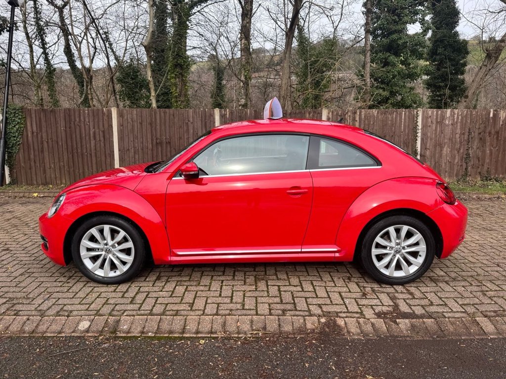 Used Volkswagen Beetle 2012 for sale - 77583355: Photo 2