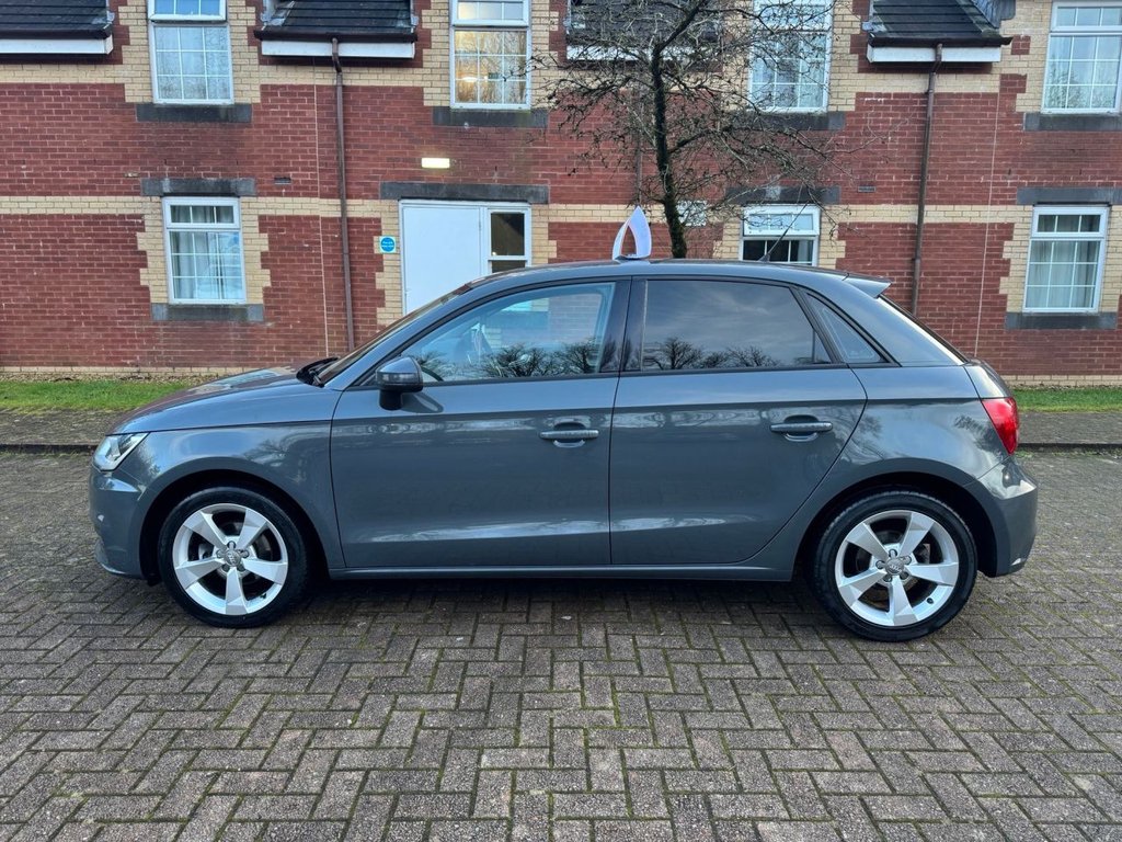 Used Audi A1 2015 for sale - 77188660: Photo 2