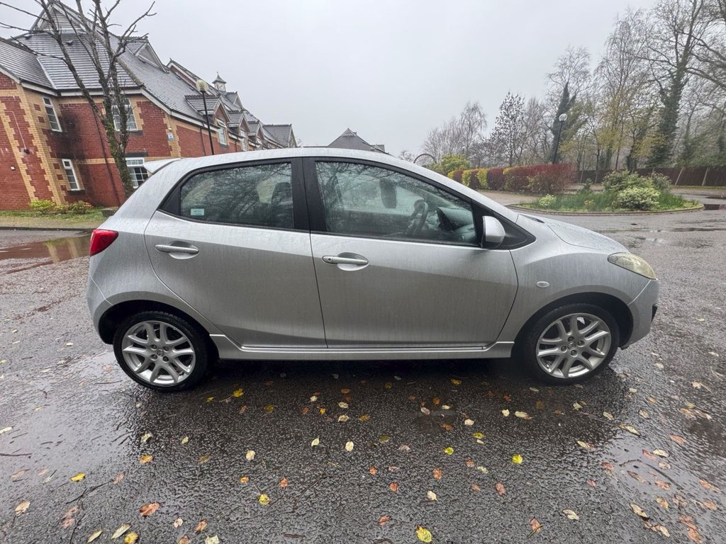 Used Mazda Mazda2 2011 for sale - 76724472: Photo 5