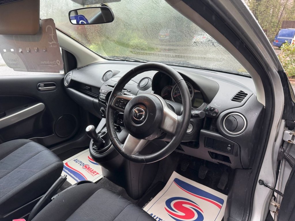 Used Mazda Mazda2 2011 for sale - 76724472: Photo 9