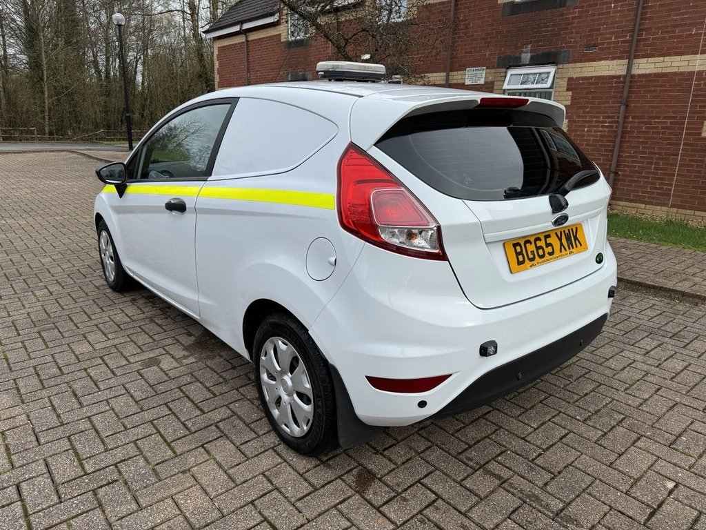 Used Ford Fiesta 2015 for sale - 77250062: Photo 3