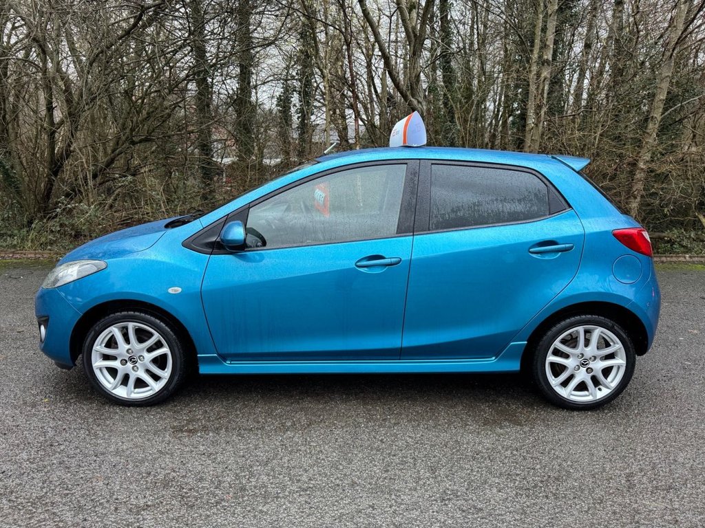 Used Mazda Mazda2 2013 for sale - 77302546: Photo 2