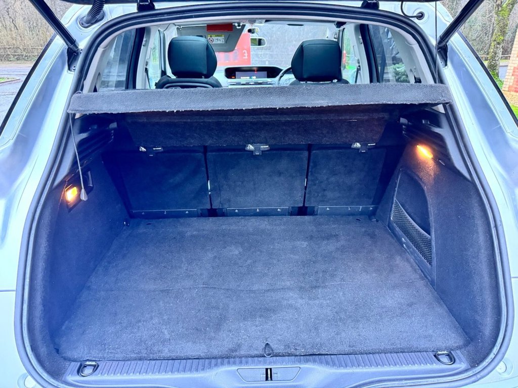 Used Citroen C4 Picasso 2014 for sale - 77507649: Photo 12