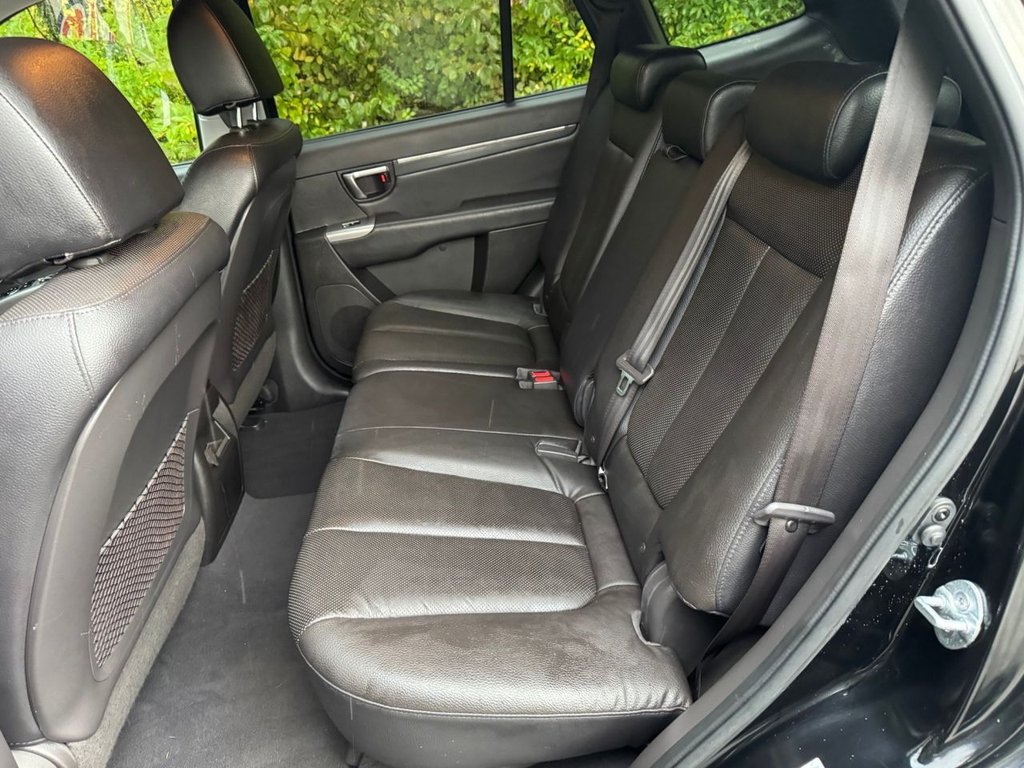 Used Hyundai Santa Fe 2012 for sale - 76323397: Photo 11