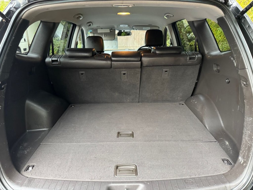 Used Hyundai Santa Fe 2012 for sale - 76323397: Photo 9