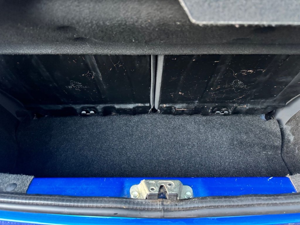 Used Toyota AYGO 2010 for sale - 76642567: Photo 9