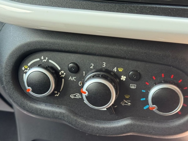 Used Renault Twingo 2015 for sale - 75134863: Photo 17