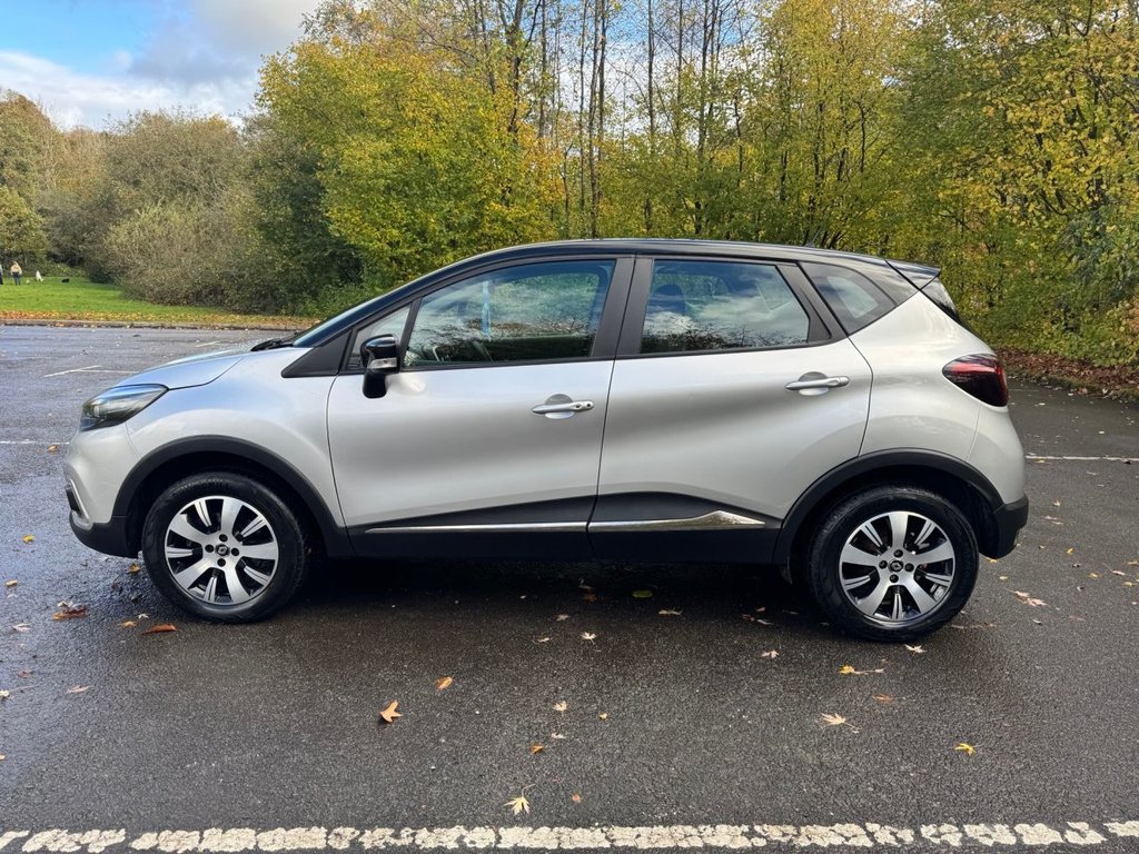 Used Renault Captur 2018 for sale - 76333714: Photo 2