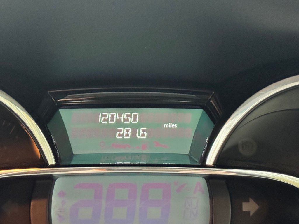 Used Renault Clio 2014 for sale - 77820895: Photo 19