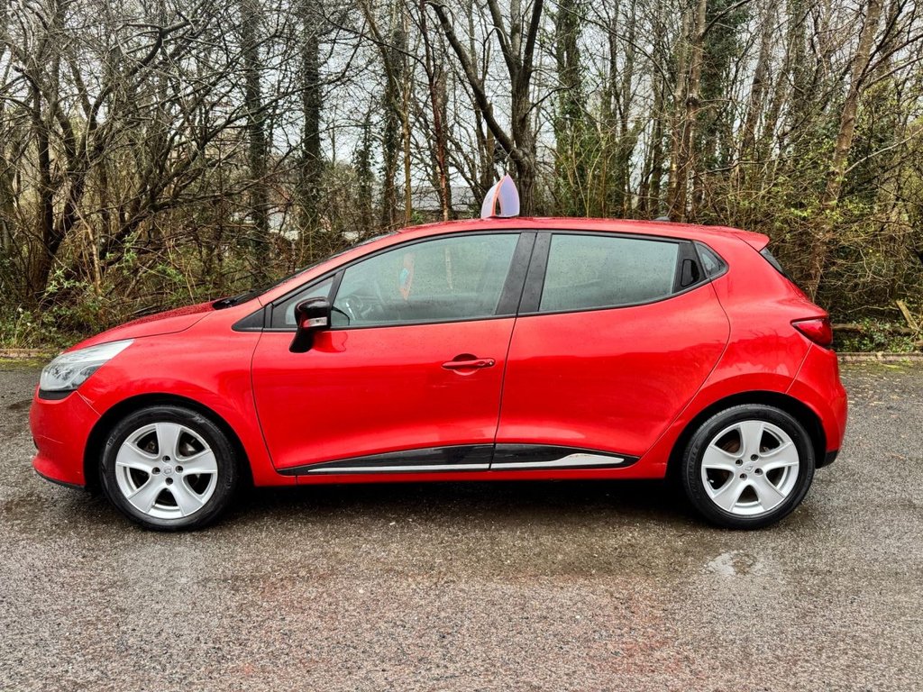 Used Renault Clio 2014 for sale - 77820895: Photo 2
