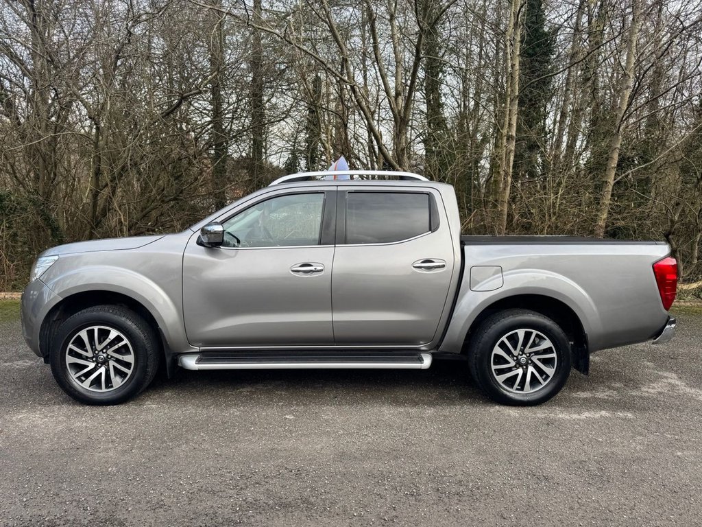 Used Nissan Navara 2017 for sale - 77719620: Photo 2