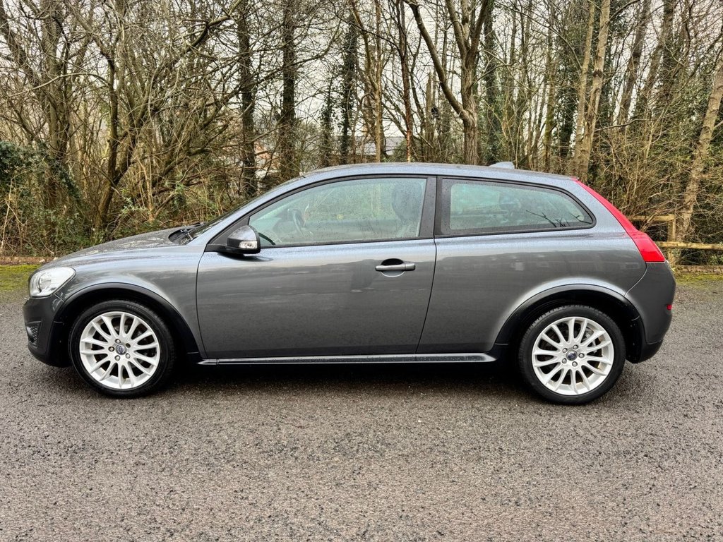 Used Volvo C30 2011 for sale - 77765098: Photo 2