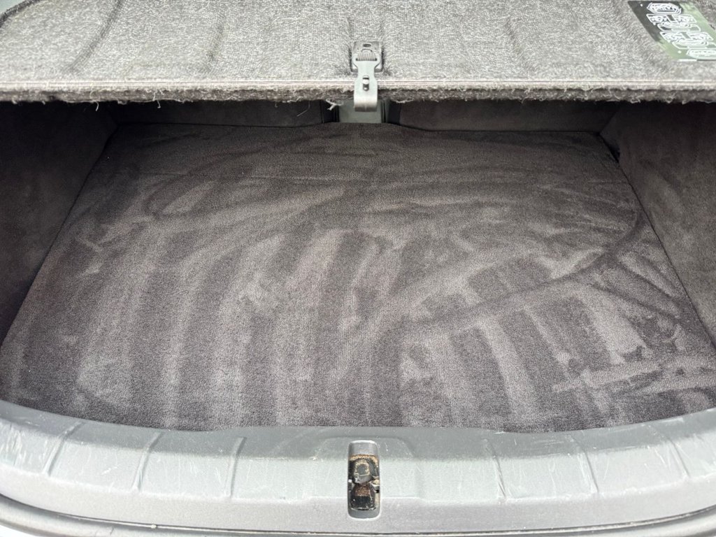 Used Volvo C30 2011 for sale - 77765098: Photo 9