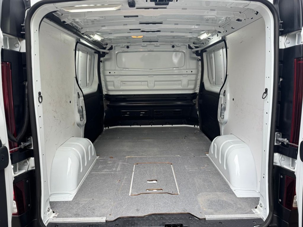 Used Vauxhall Vivaro 2017 for sale - 76291787: Photo 13