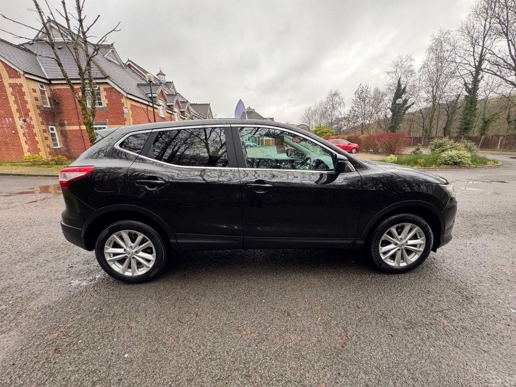 Used Nissan Qashqai 2014 for sale - 77212420: Photo 2