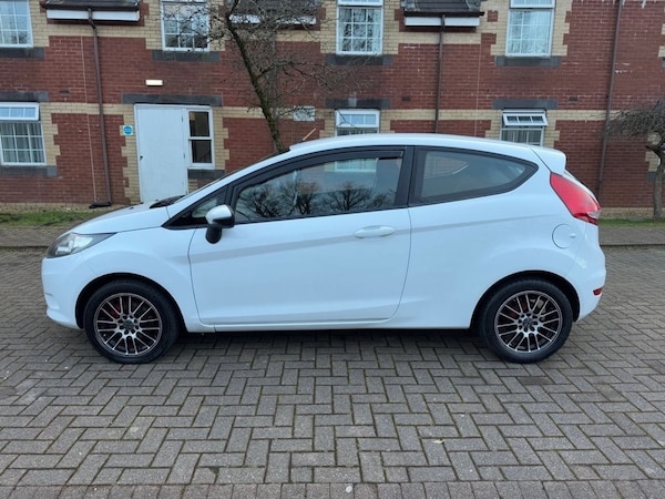 Used Ford Fiesta 2012 for sale - 72208641: Photo 2