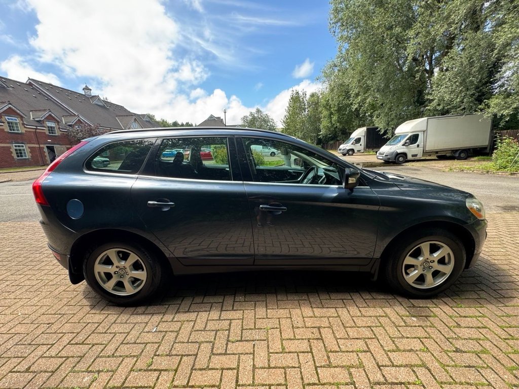 Used Volvo XC60 2010 for sale - 77463395: Photo 5