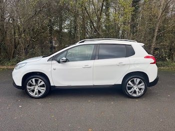 Used Peugeot 2008 2015 for sale - 79643512: Photo
